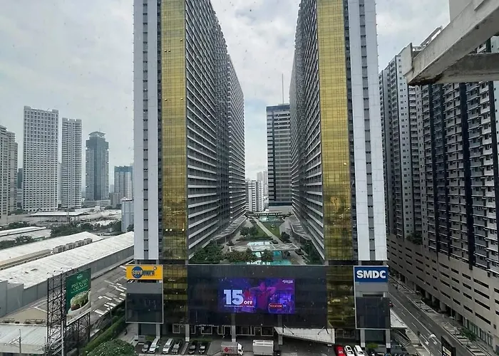 Fame Residences Condotel Greenfields 3* Manila